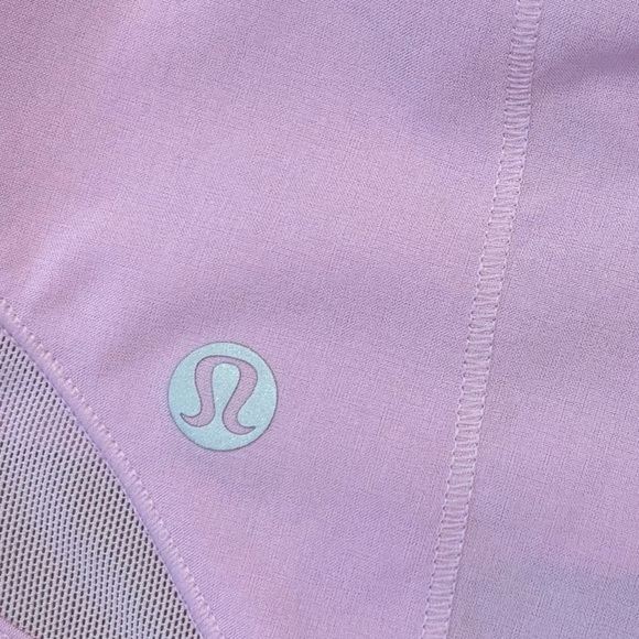 NWT Lululemon Hotty Hot Low Rise Shorts 2.5" In Vita Pink Size 6 - Picture 3 of 6